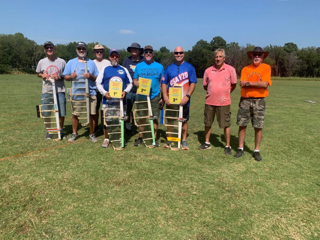 left to Right, Jeff Johnson, Curt
Carlson, Matt Sanders, Cary Minor, Mike Greb, Andy Minor, Dave
Fischer, Alan Bumbaugh, Bob Mears.